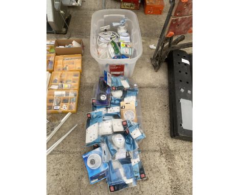 AN ASSORTMENT OF HARDWARE TO INCLUDE LIGHT SWITCHES AND LIGHT FITTINGS ETC 