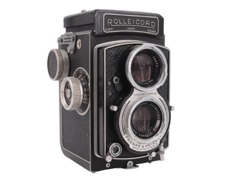 A Franke &amp; Heidecke Rolleicord V twin lens reflex camera, having Schneider Kreuznach Xenar 1:3,5/75 and Heidosmat 1:3,2/7