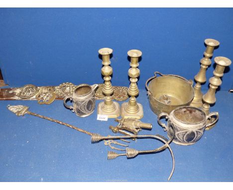 A quantity of brass to include candlesticks, brass toasting fork, small preserving pan and horse brasses.