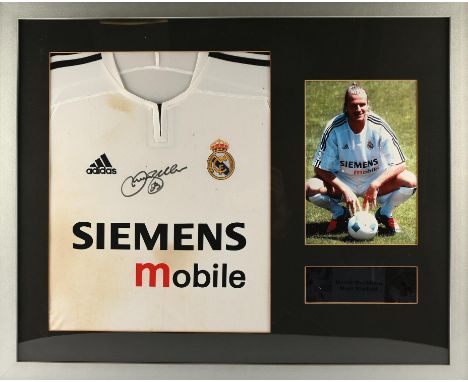 David Beckham Signed Real Madrid Shirt Display, Adidas Siemens mobile Home Shirt, Signed to front in black pen, with COA, fra