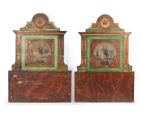 Pair of single beds olotinas, XVIII century.Carved and polychrome wood.The beds are complete.The polychromy is damaged. Wear 