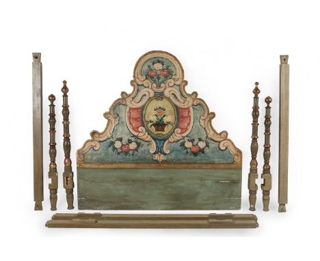 Olotine double bed, XVIII century.Carved and polychrome wood.The bed is complete.The painting needs to be restored. Wear and 