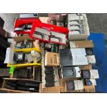 (F) Pallet of Allen-Bradley Drives, Keypads, Operators, PowerFlex 70, PowerFlex 40, Kenitic 6000 Ser