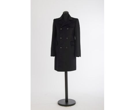 MantelJil Sander, Hamburg Angorawolle, schwarz, doppelreihig geknöpft, ungefüttert. Gr. 36.
