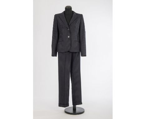 HosenanzugJil Sander, Hamburg Schurwolle mit Elasthan, dunkelblau mit Nadelstreifen. Gr. 36.