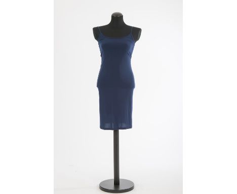 Zwei SlipdressesJil Sander, Hamburg Mischgewebe mit Elasthan, blau bzw. schwarz. Gr. M.