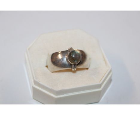 A Sterling silver and blue moonstone set ring, size Q/R, approx. 6gms 