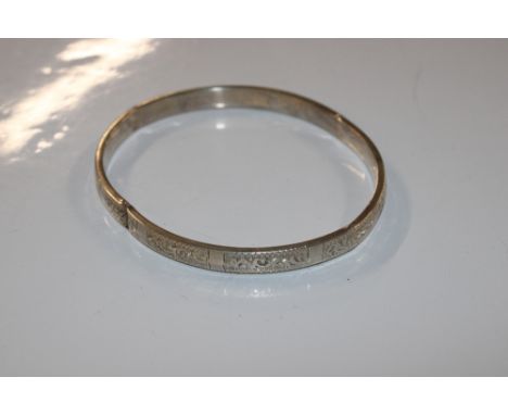 1923 Adie &amp; Lovekin, Birmingham full bangle, approx. 12gms 