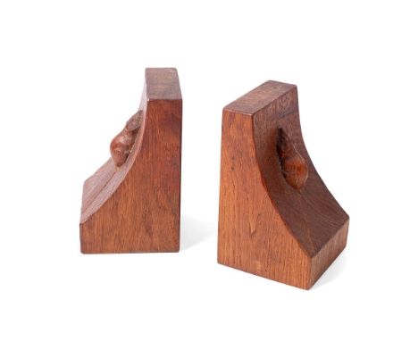 Robert 'Mouseman' Thompson pair of oak bookends, carved mouse decoration to each, 15cm tall (2).