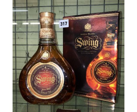 BOXED JOHNNIE WALKER SCOTCH WHISKY SWING 75CL