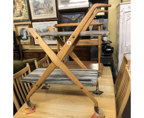 LATE 1950S/EARLY 1960S VINTAGE TROLLEY TABLE