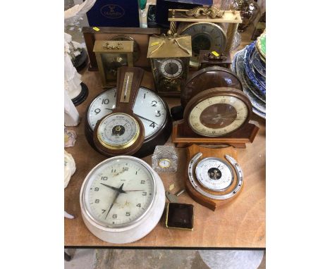 Group of assorted mantel clocks