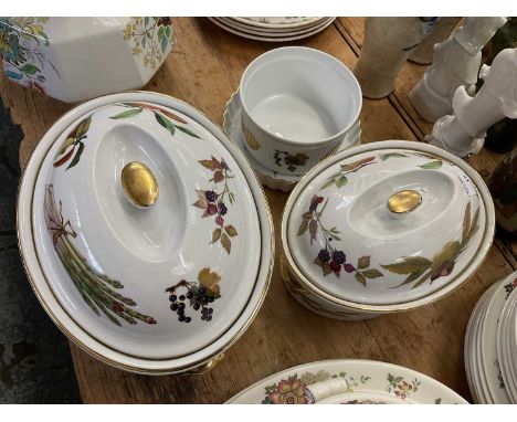 Royal Worcester Evesham pattern china (4)