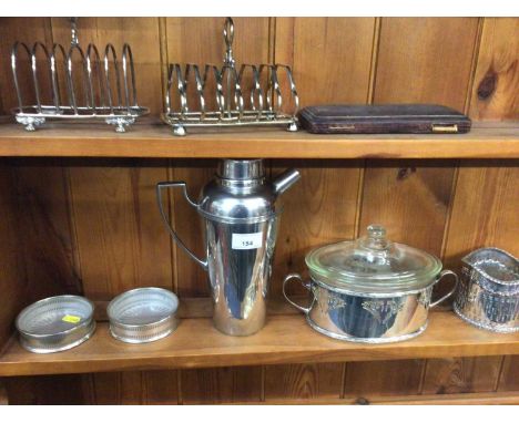Mixed lot of Victorian and later silver plated to include toast racks, gallery tray, flatware and other boxed sets