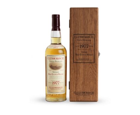  Glenmorangie-21 year old-Vintage-1977Distilled and bottled by The Glenmorangie Distillery Coy.Limited Edition. In wooden pre
