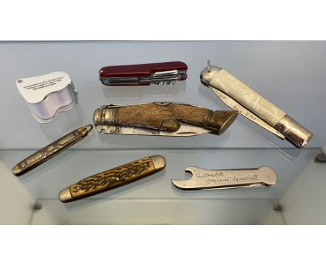 Tub of mixed pocket knives; Indo Persian pocket knife, Spanish Deer foot hunting knife by Albacete. and jewellers loop 