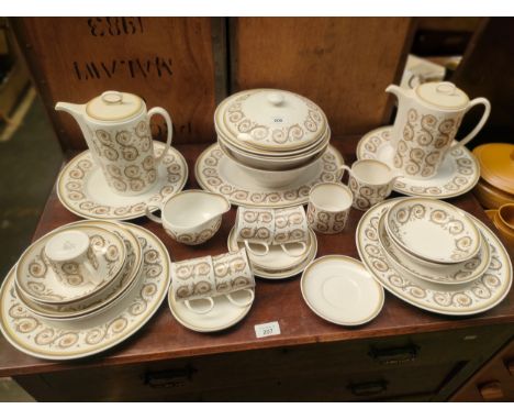 Susie Cooper fine bone China Venetia tea/dinner service 