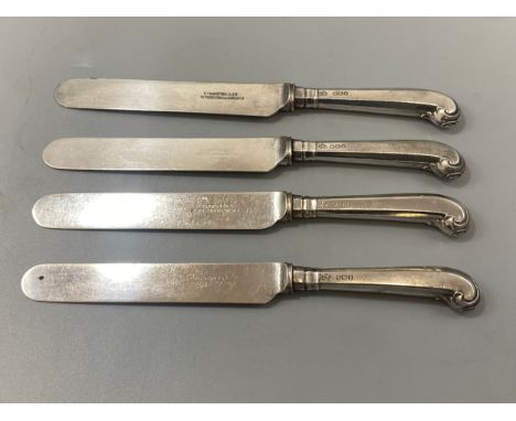 4x antique silver knives hallmarked Sheffield 1920, weight 130 grams 