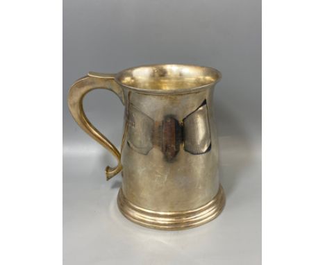 A Silver Mappin &amp; Webb tankard hallmarked London 1937, weight 318 grams 