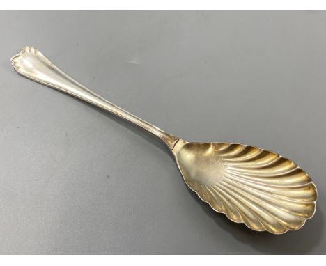 A nice shell design silver spoon hallmarked Sheffield 1997, weight 60 grams 