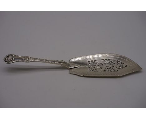 A George IV silver Kings pattern fish slice, by Adey Bellamy Savory, London 1826, 30.5cm, 207g. 