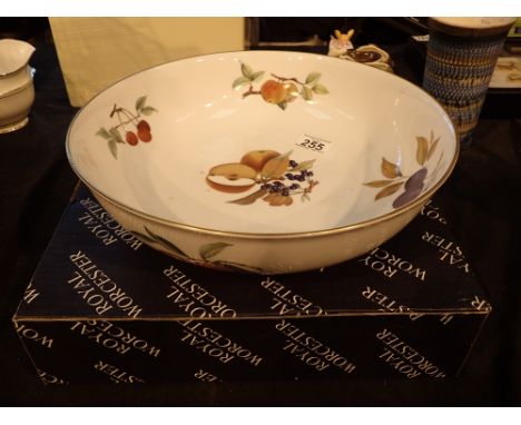 Large boxed Royal Worcester Evesham bowl D: 32 cm 