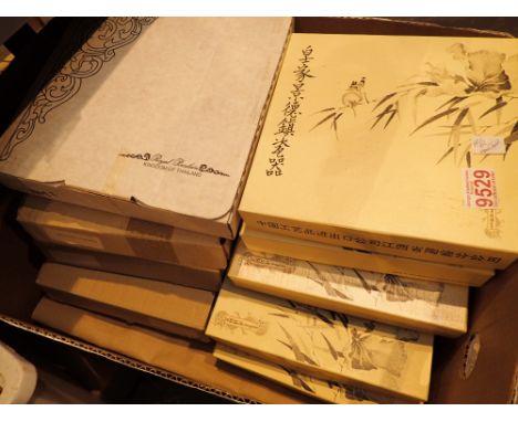 Eleven boxed collectors plates including Royal Worcester 