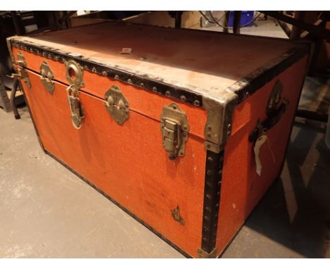 Large travel trunk L: 100 cm
