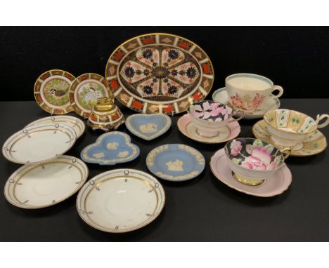 Royal Crown Derby 1128 pattern lighter, dishes, other; 19th century tea cups and saucers including Duesbury; Wedgwood jasperw