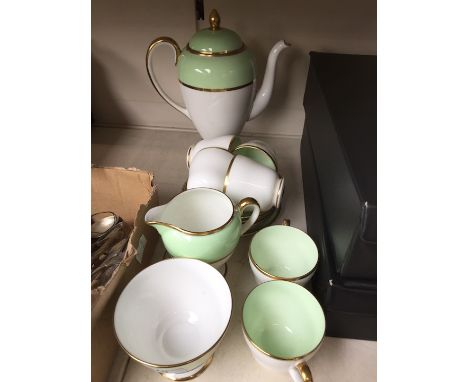 Wedgwood coffee serviceCondition: coffee pot, 6 cups, 6 saucers, cream/milk jug, sugar bowl.  No damage or signs of repairs, 