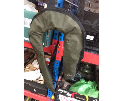 Englands 150 Life jacket - manual/oral inflation 