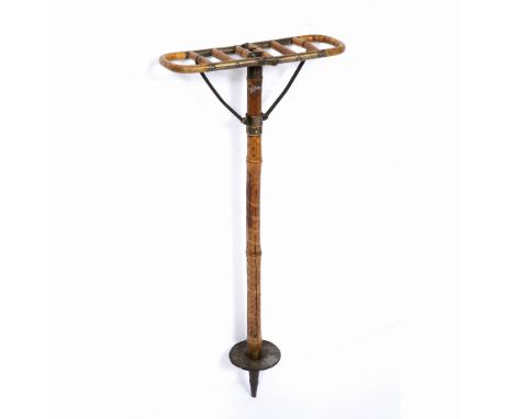 AN EARLY 20TH CENTURY BREVETE FRENCH BAMBOO SHOOTING STICK 76.5cm in height