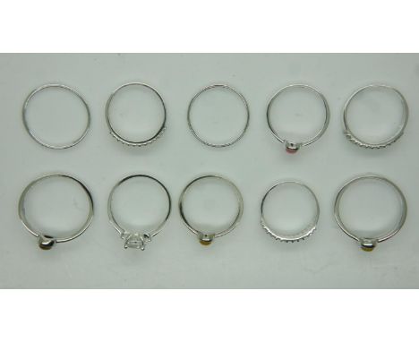 Ten sterling silver rings. UK P&amp;P Group 0 (£6+VAT for the first lot and £1+VAT for subsequent lots) 