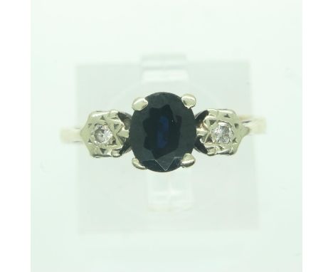 9ct gold ring set with sapphire and diamonds, size N, 2.5g. UK P&amp;P Group 0 (£6+VAT for the first lot and £1+VAT for subse