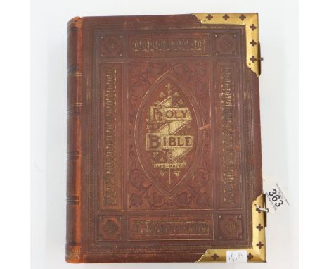 Leather bound family bible with brass fittings. UK P&amp;P Group 2 (£20+VAT for the first lot and £4+VAT for subsequent lots)
