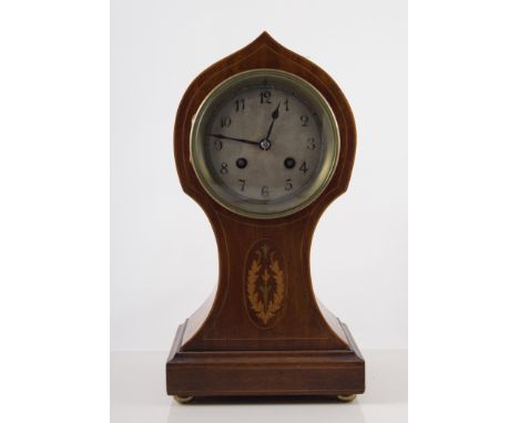Edwardian mahogany mantel clock, balloon-shaped case, with boxwood stringing and marquetry inlay, circular silver dial, Frenc