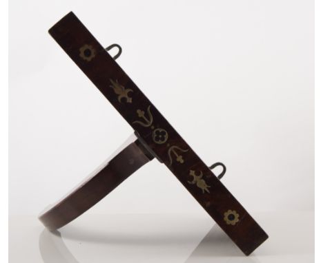 A Regency mahogany wall bracket, with brass inlaid decoration to the front edge, the platform 29 x 19cms.