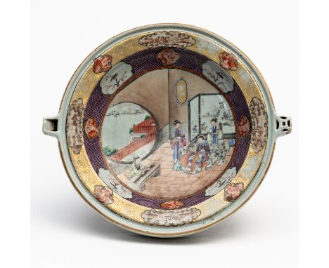 A LARGE CHINESE EXPORT `ROCKEFELLER' PATTERN HOT WATER PLATEJiaqing period, circa 1810 Painted with an interior scene with a 