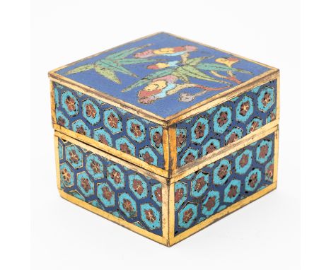 A SMALL CHINESE CLOISONNE ENAMEL SQUARE BOX AND COVER (2)18th century The cover with a design of lingzhi and leaves against a