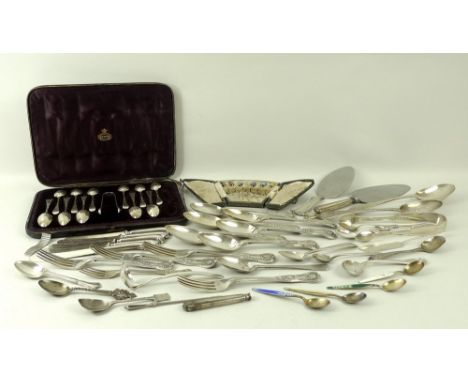 A collection of silver flatware, comprising a set of eleven Victorian tea spoons with sugar nips, cased, London 1887, John Al