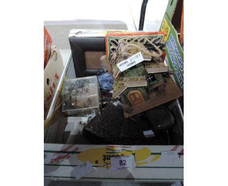 A miscellaneous box including purses, vintage handbag and treen.