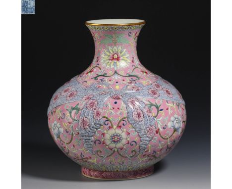 Enamel coloured vase from Qing Dynasty   H17.5cm           W15cm       