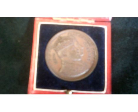 Medallion 1902-Coronation Bronze Medallion in original case, AUNC, Quality item