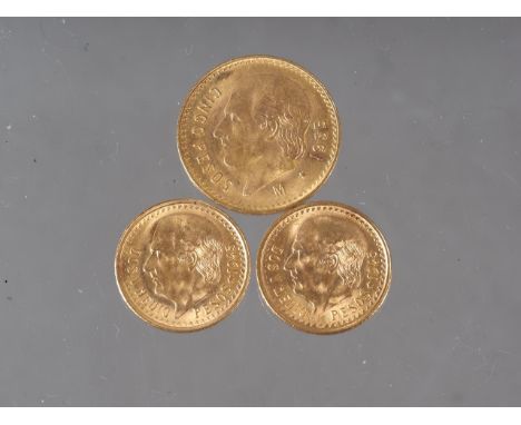 A Mexican 5 pesos gold coin and two Mexican 2 1/2 pesos gold coins, 8.3g gross 