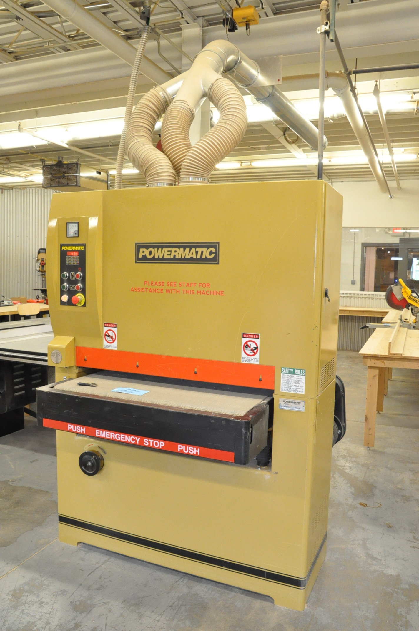 The POWERMATIC® 37" Wide Belt Sander delivers the utmost performance in