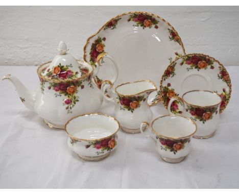 ROYAL ALBERT 'OLD COUNTRY ROSES' TEA SET
comprising teapot, six cups, six saucers, six sideplates, cakeplate, sugar basin and