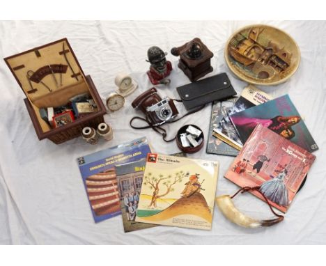 LARGE SELECTION OF VINTAGE COLLECTABLES
including a Kodak Retinette camera and case; an AA car badge; a boxed sliding ruler b