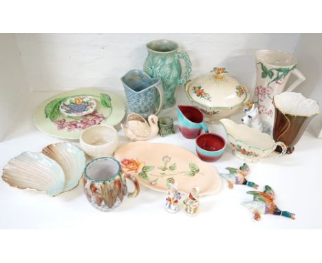 SELECTION OF DECORATIVE CERAMICS AND STUDIO POTTERY
including a Maling lustre jug and ashtray; Shorter & Son jug; a milk jug 