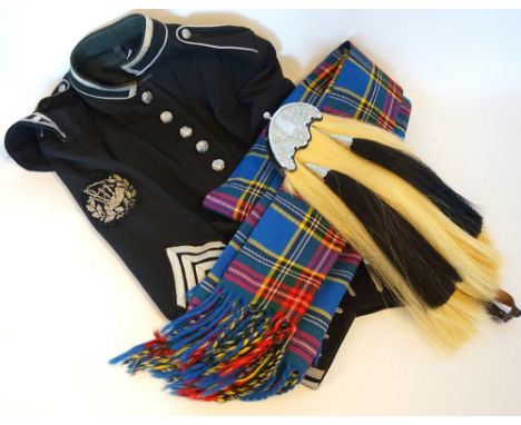 PIPE BANDSMAN'S TUNIC
with eight thistle decorated silver coloured front mounted buttons, detachable epaulette and silver bra