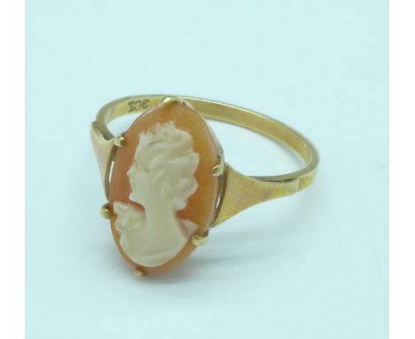 A 9ct gold cameo ring, 1.8g, N